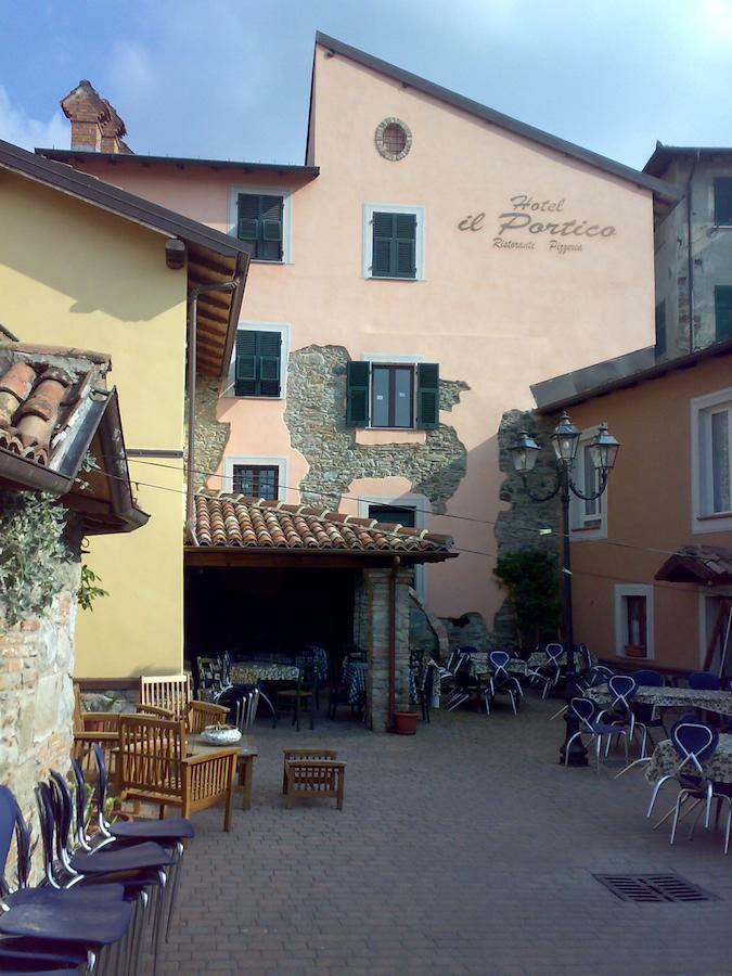 Hotel Il Portico Carrosio Exterior foto