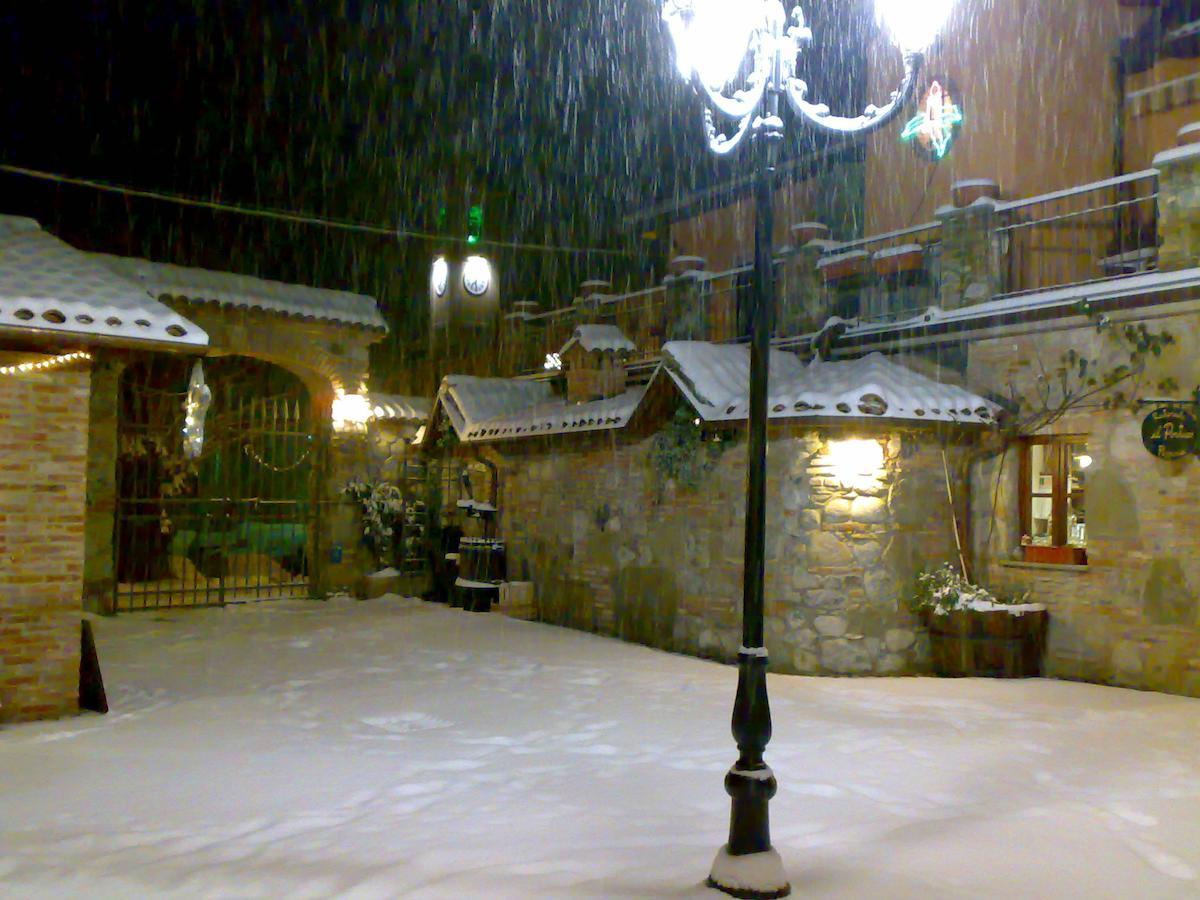 Hotel Il Portico Carrosio Exterior foto