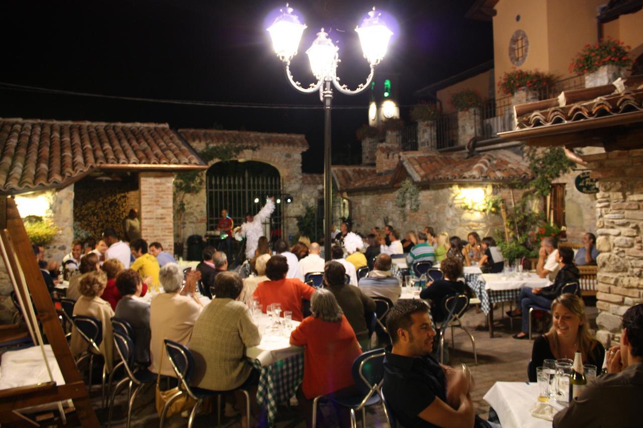 Hotel Il Portico Carrosio Exterior foto