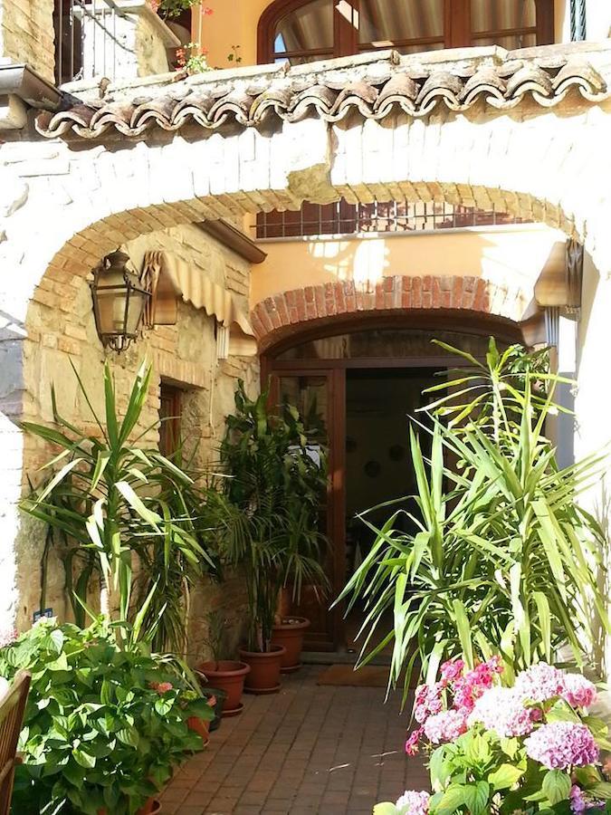 Hotel Il Portico Carrosio Exterior foto